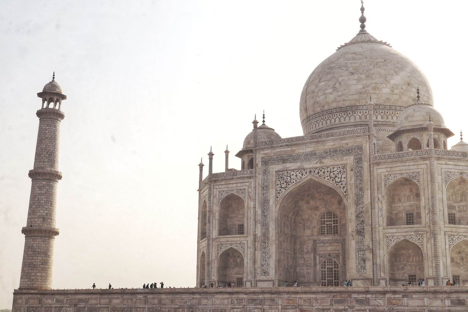 Le Taj Mahal à Agra sous un ciel dégagé