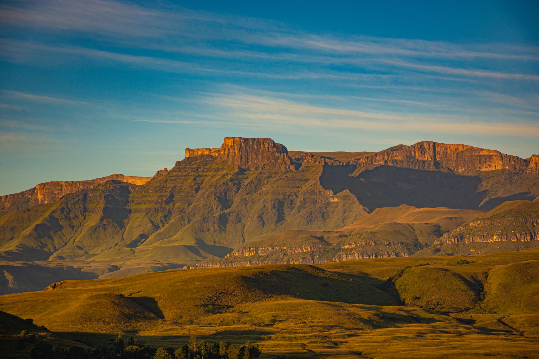 Les reliefs du Drakensberg au coucher du soleil