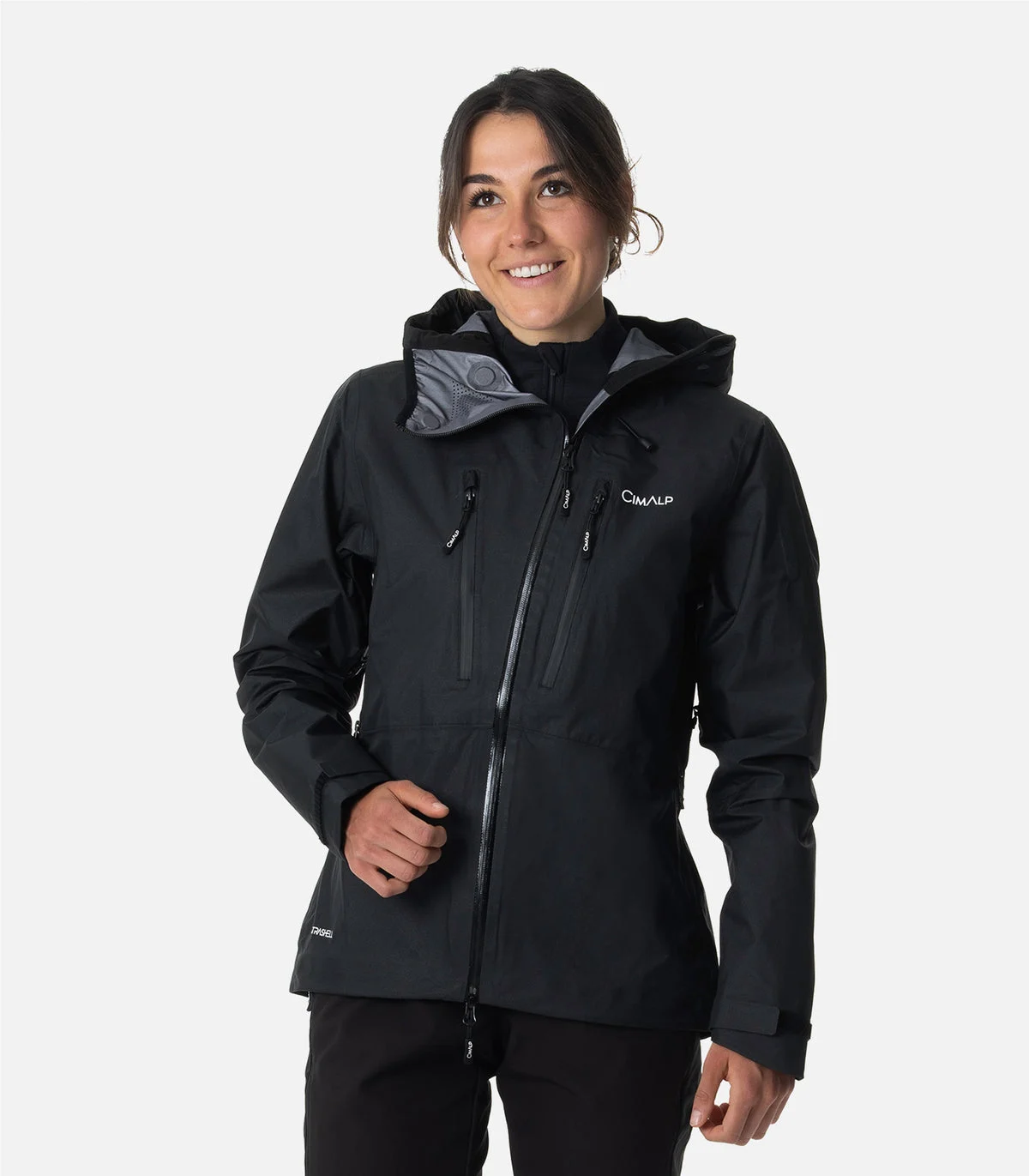 Veste imperméable à capuche Cimalp ADVANCED 4 F portée par une femme